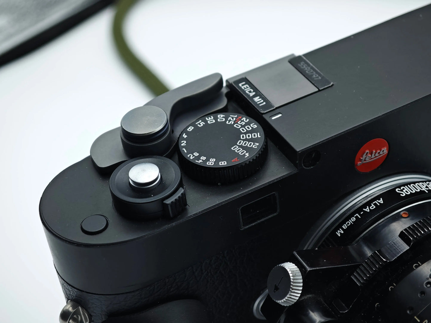 Foldable Thumb Grip for Leica M and Q series IDS initial design studio