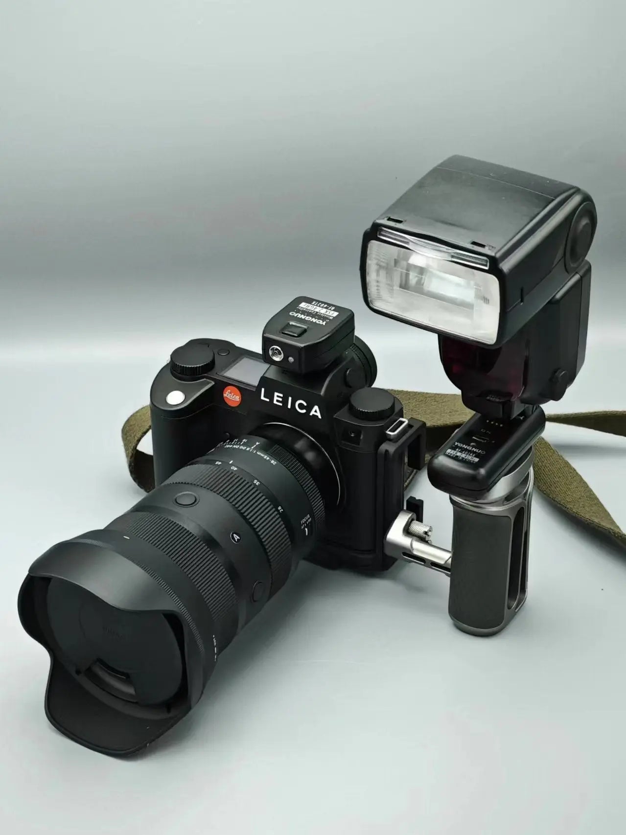 Leica SL3 modular base plate and L-plate attachment - IDS initial design studio