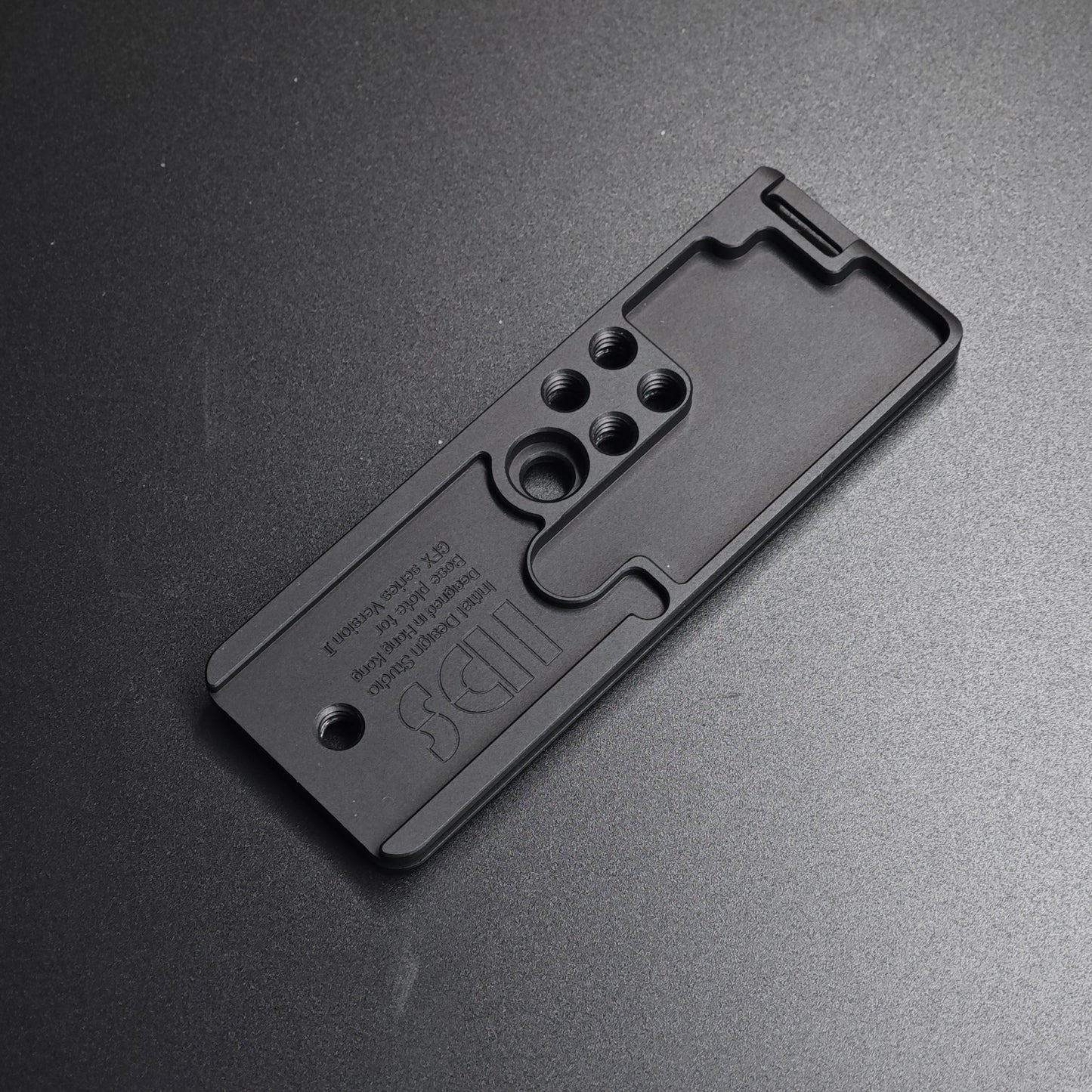 IDSworks GFX series modular base plate and L-bracket attachment IDS initial design studio