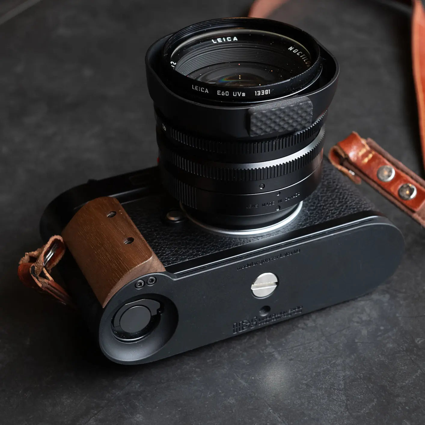 IDS modular grip for Leica M9 / M8 IDS initial design studio