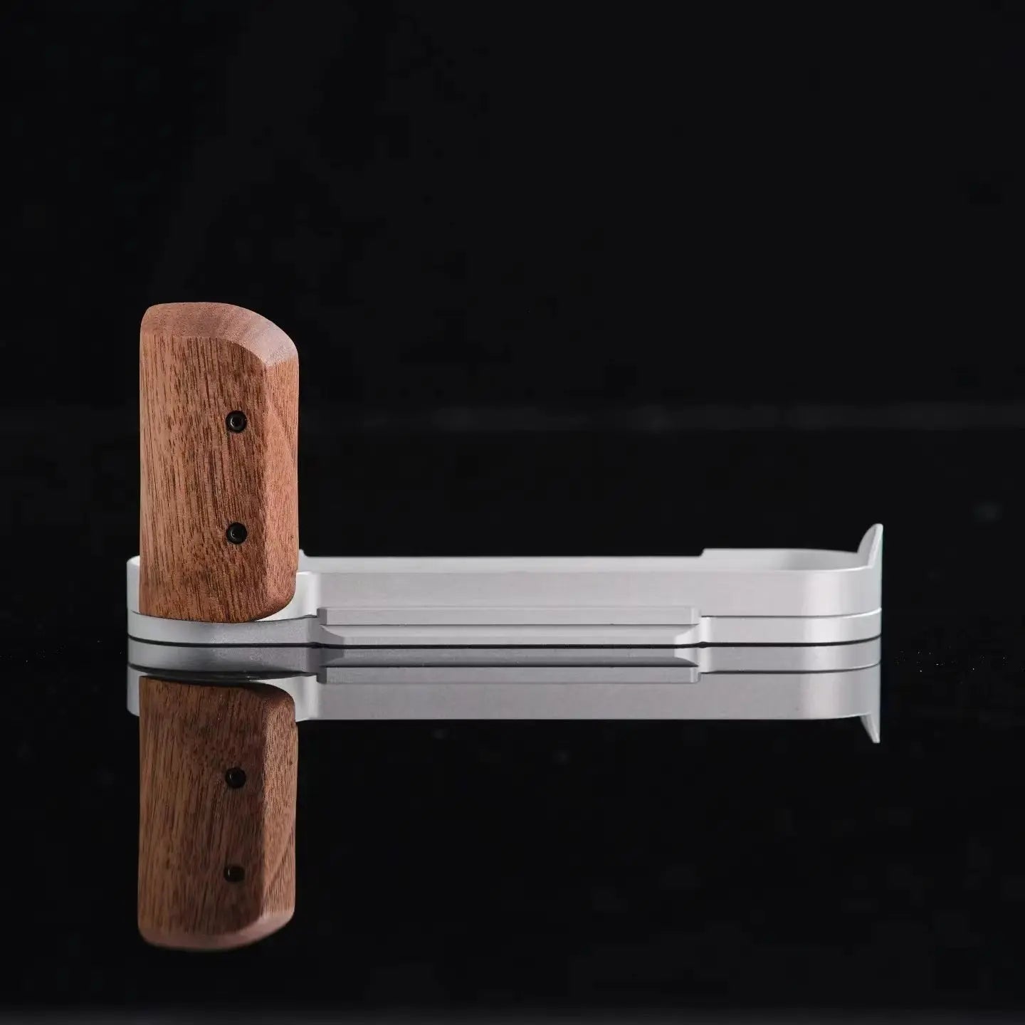 IDS modular grip for Leica M10 IDS initial design studio