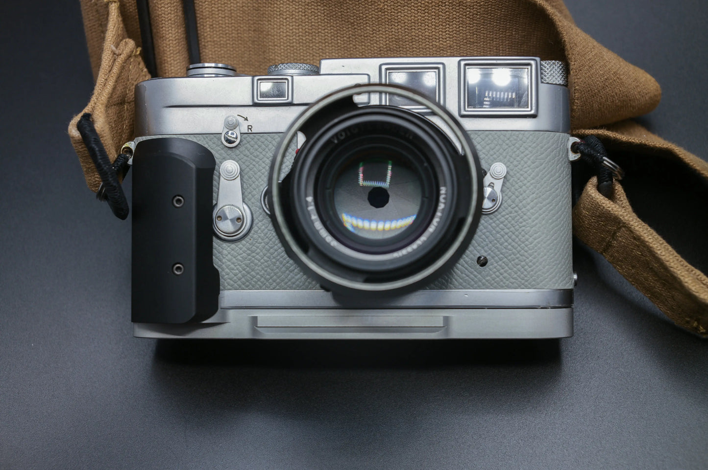 Leica analog Film Grip from IDSworks