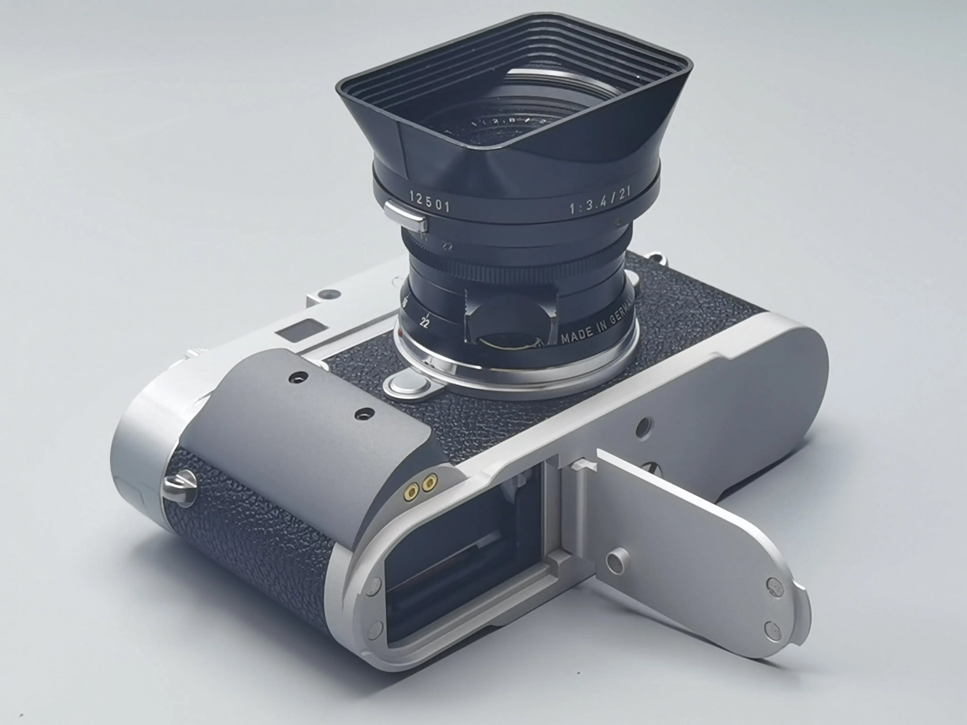 IDSworks M10-LITE modular grip for Leica M10 series IDS initial design studio