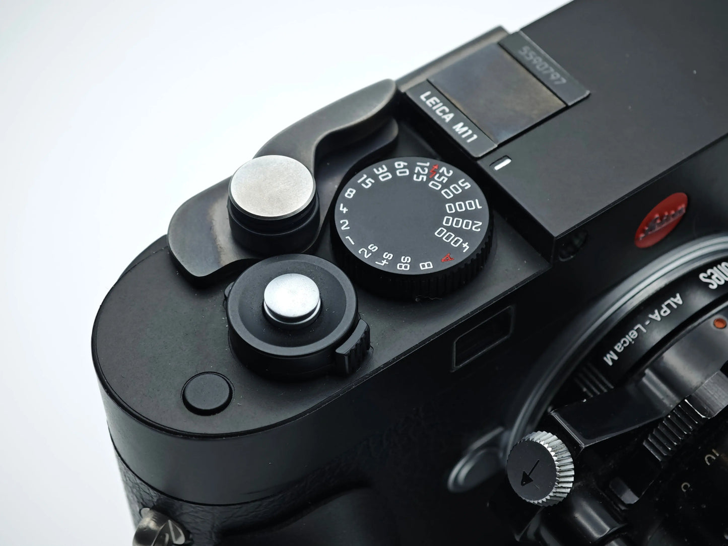 Foldable Thumb Grip for Leica M and Q series IDS initial design studio