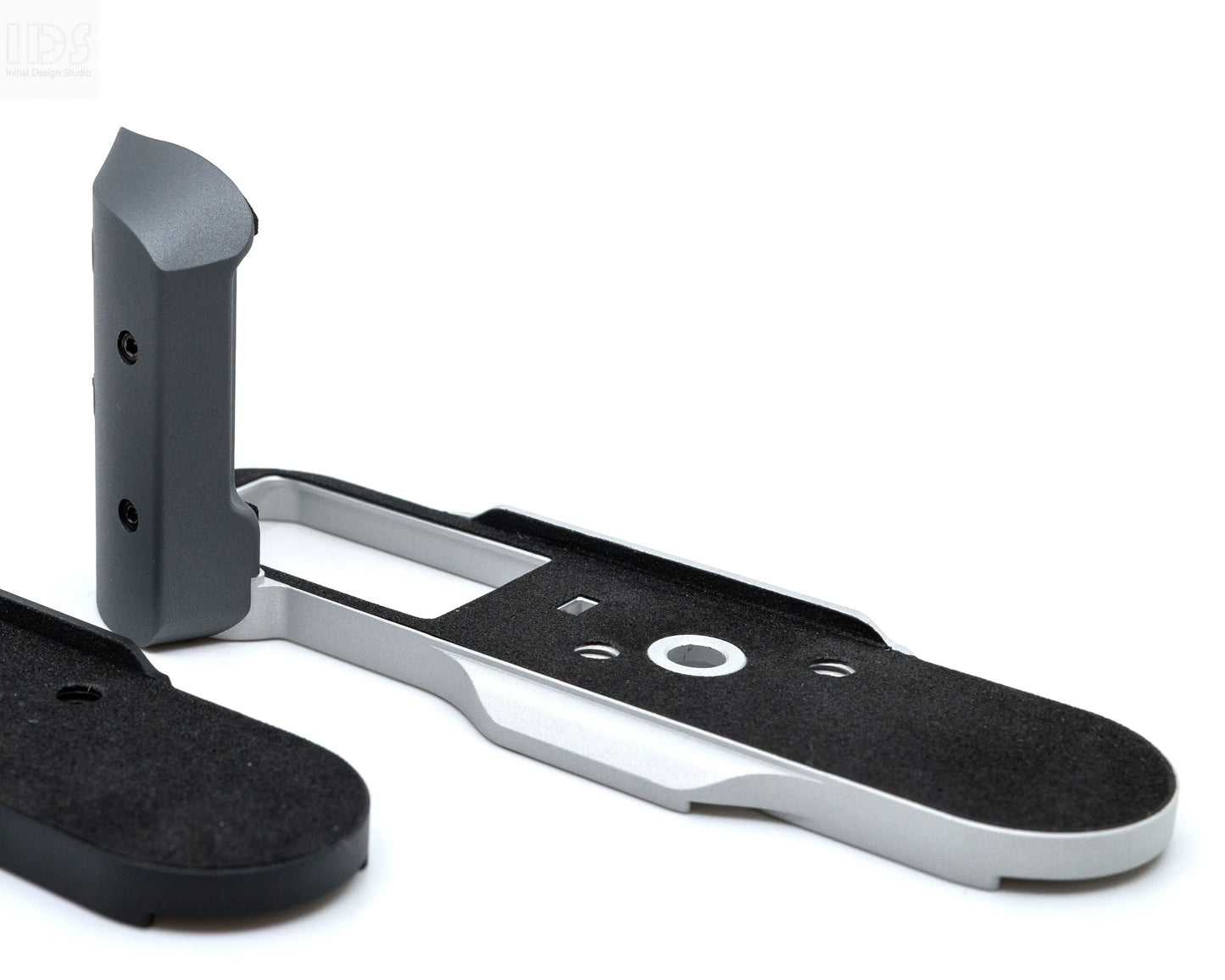 IDSworks CL Grip for Leica CL IDS initial design studio