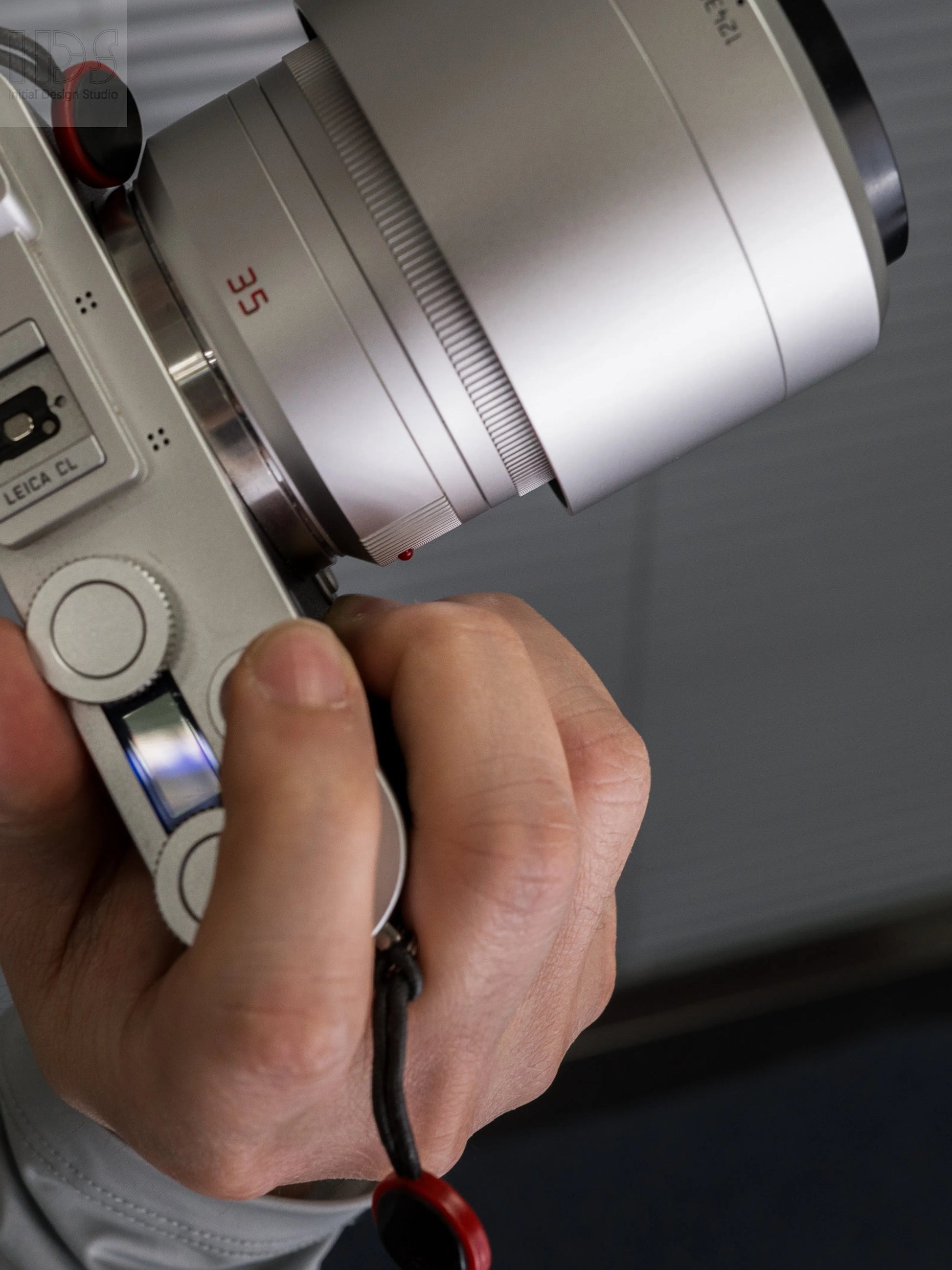IDSworks CL Grip for Leica CL IDS initial design studio