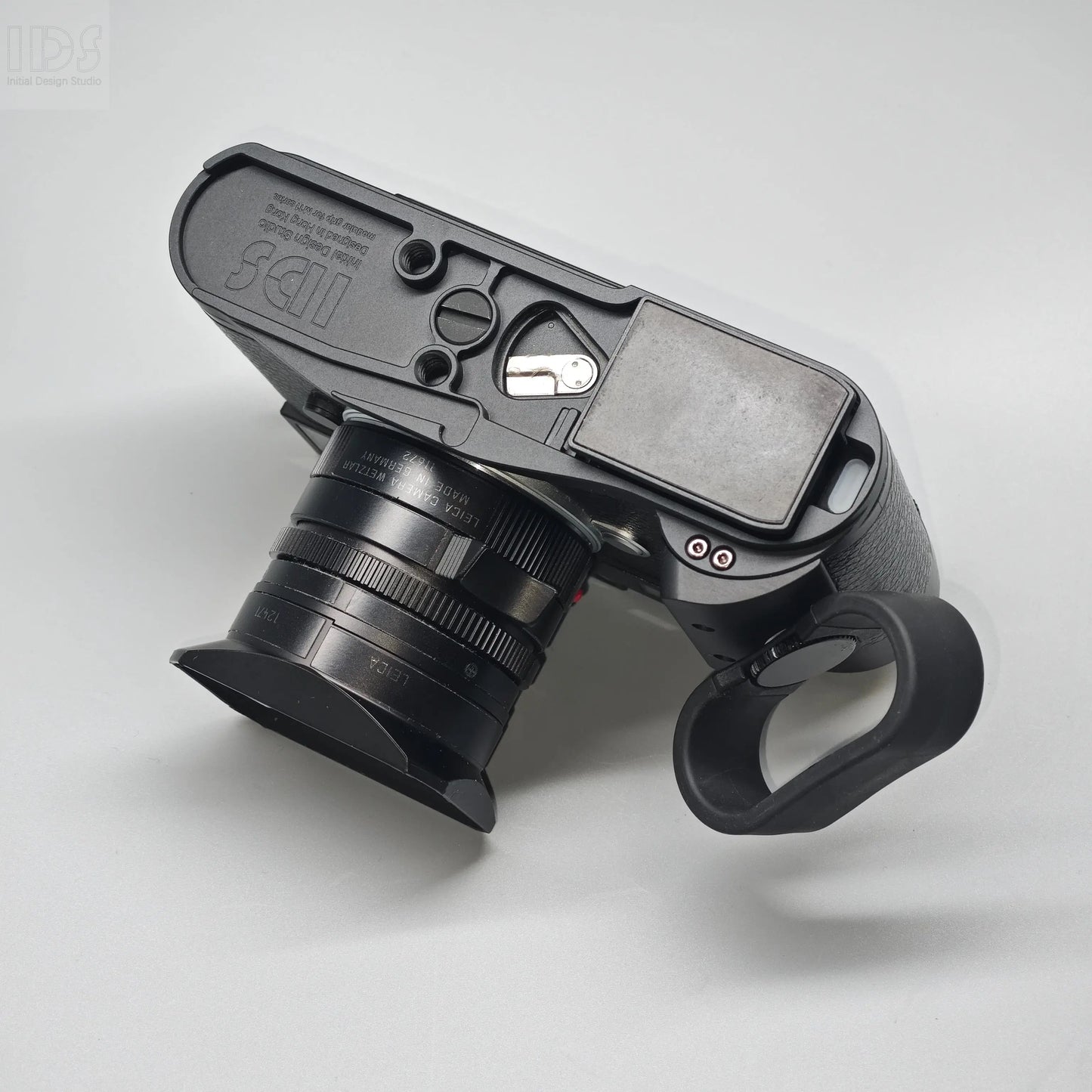 IDSworks M11-Lite Grip for Leica M11 series IDS initial design studio