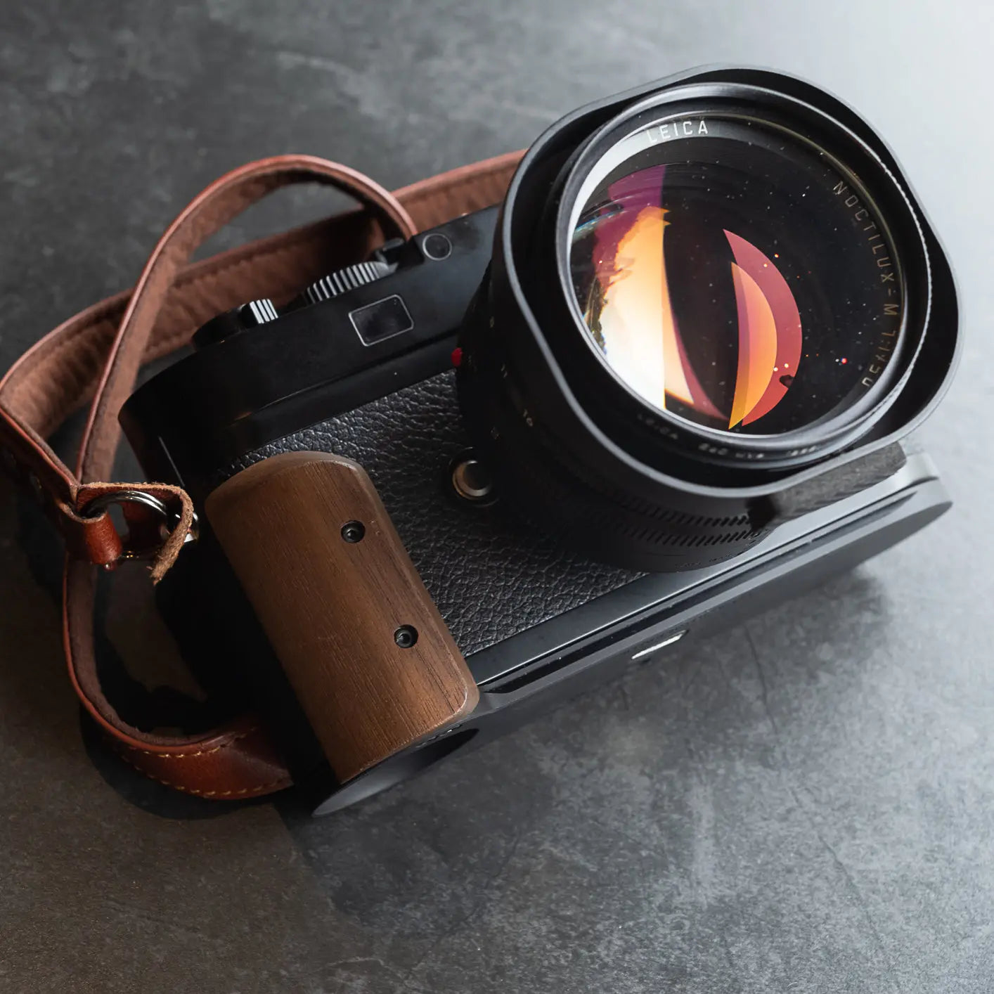 IDS modular grip for Leica M9 / M8 IDS initial design studio