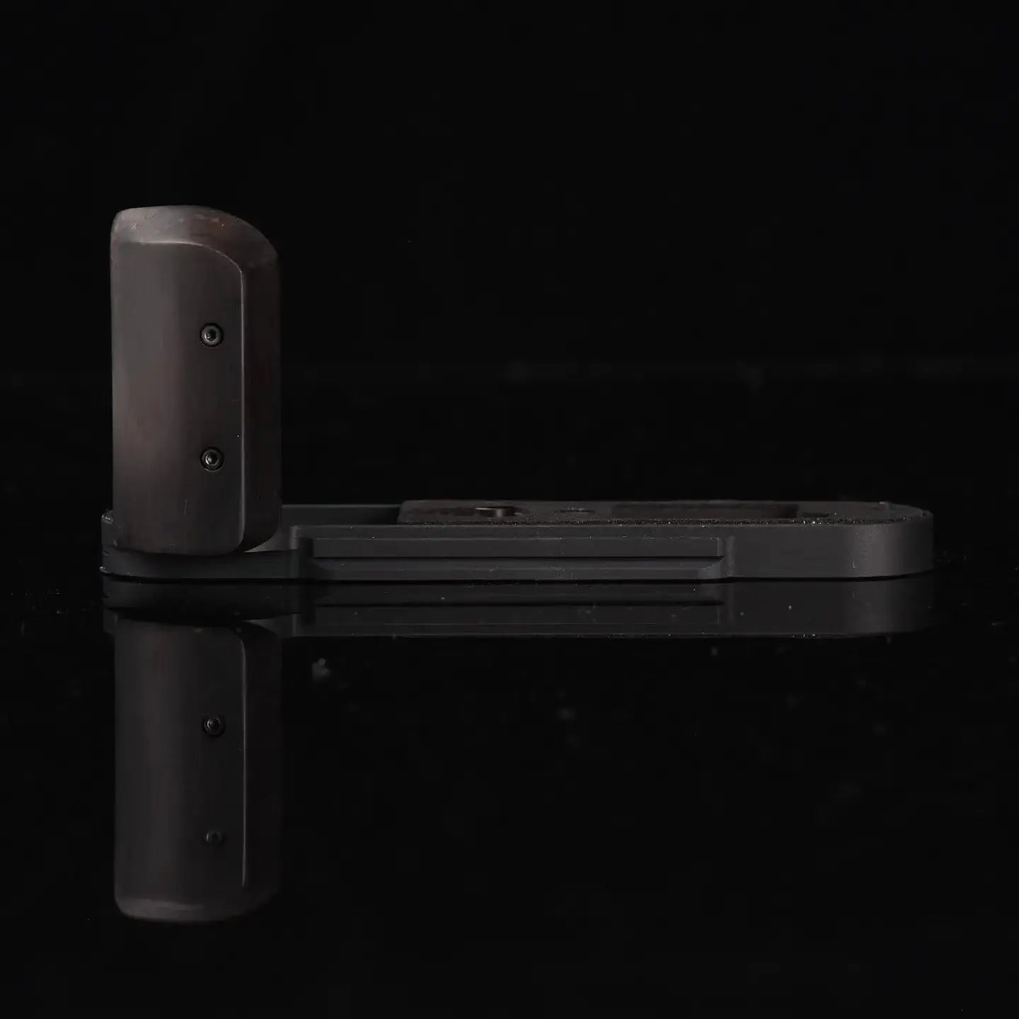 IDS modular grip for Leica M11 IDS initial design studio