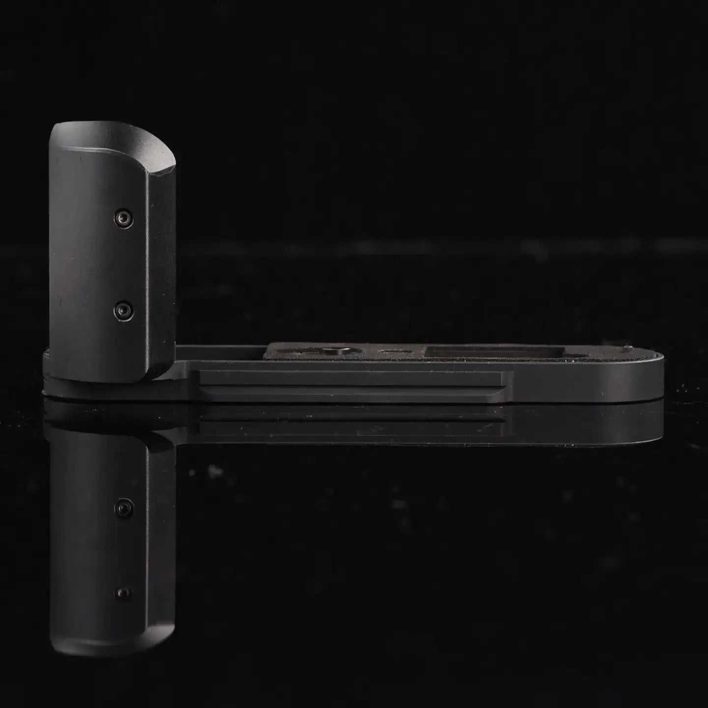 IDS modular grip for Leica M11 IDS initial design studio
