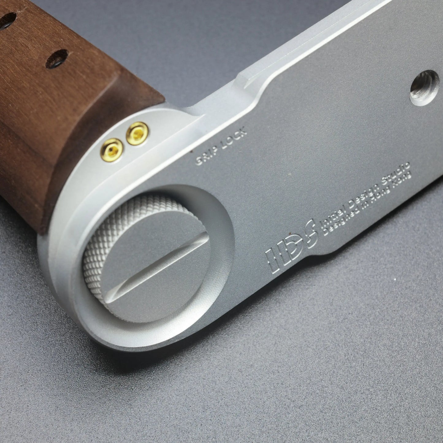 Leica analog Film Grip from IDSworks