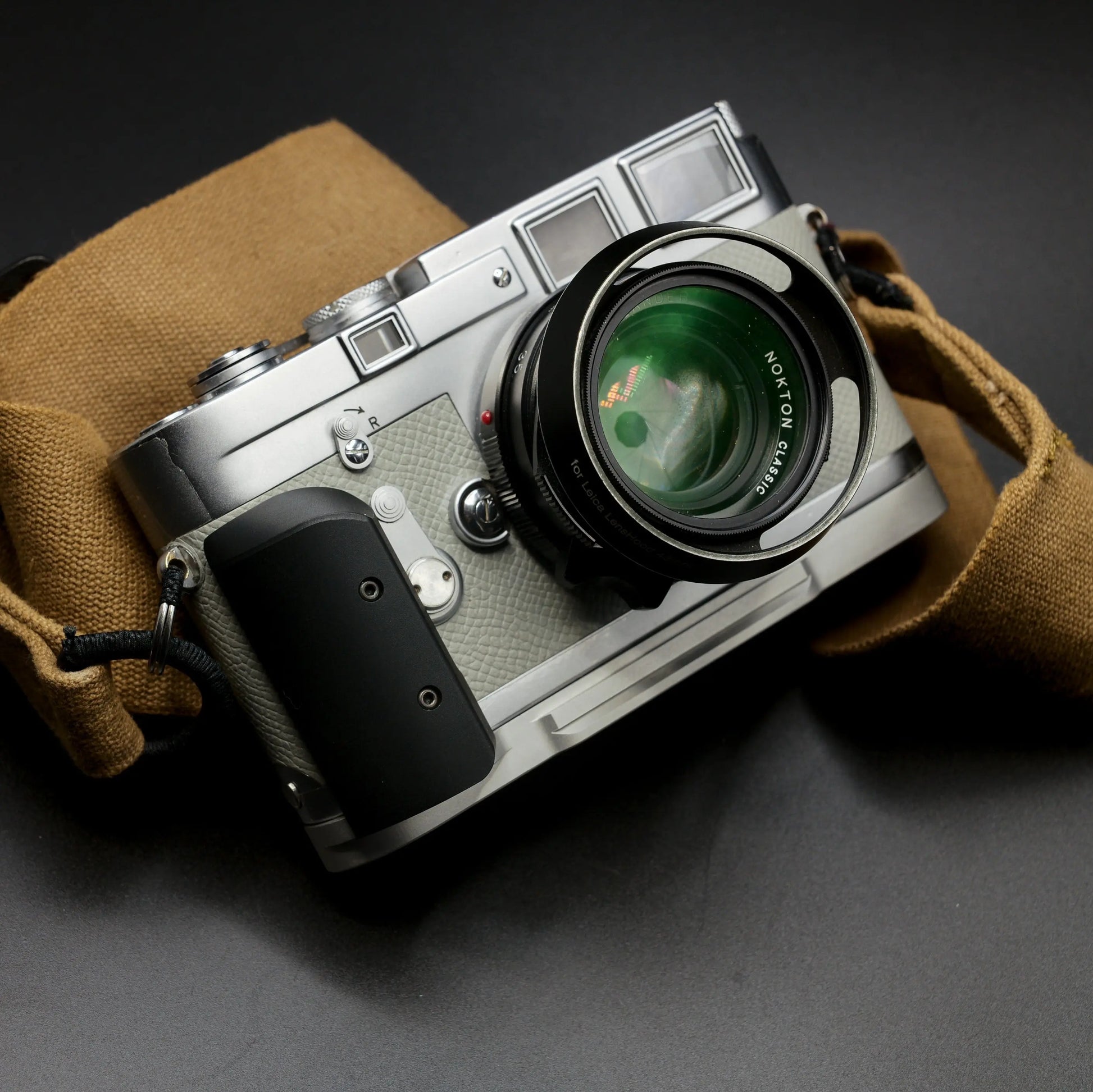 Leica Film Grip from IDSworks